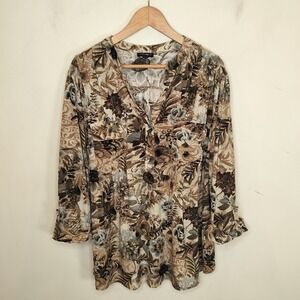 Cocomo Top Floral Stretch Knit V Neck Pullover